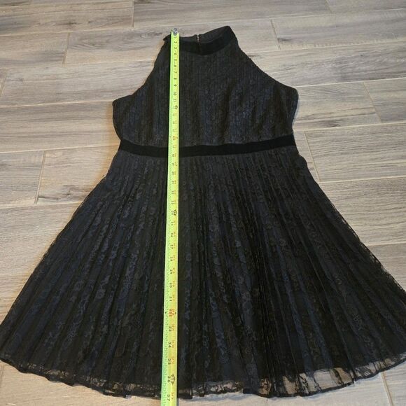 Ali & Jay Women's Lace Mini Dress XL Contrast Velvet Belted Formal Cocktail - Picture 5 of 10